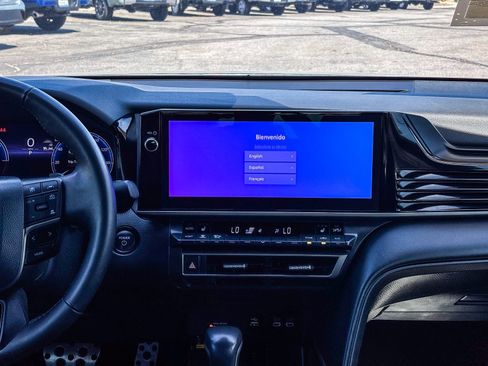Used 2025 Toyota Camry XSE FWD image 16