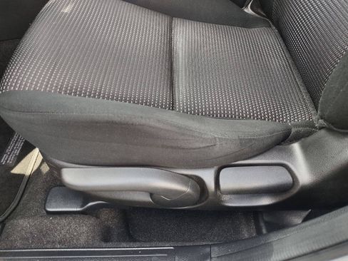 Used 2012 MAZDA MAZDA3 i Touring FWD image 11