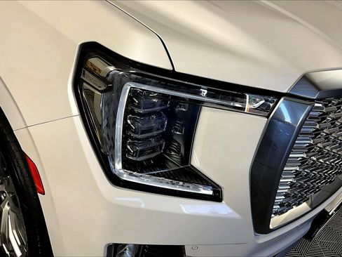 Certified 2023 GMC Yukon XL Denali image 26