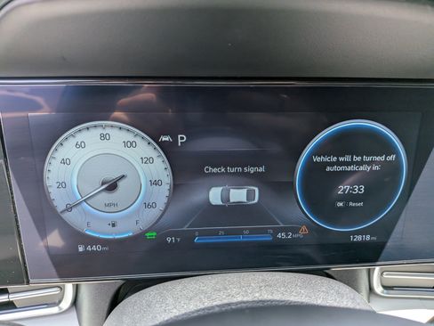 Used 2023 Hyundai Elantra Limited w/ Preferred Accessory Package FWD image 26