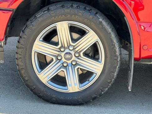 Used 2019 Ford F150 Lariat w/ Equipment Group 502A Luxury AWD/4WD image 27