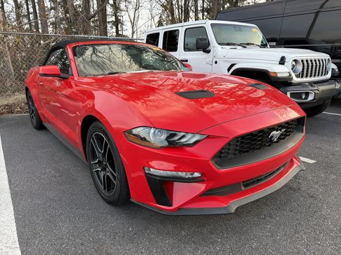 Used 2018 Ford Mustang Premium w/ Equipment Group 201A image 4