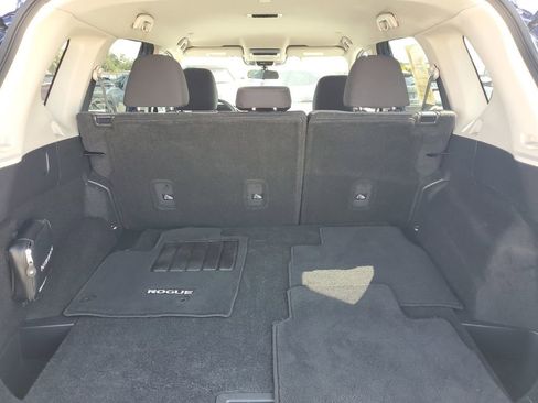 Certified 2023 Nissan Rogue SV image 12