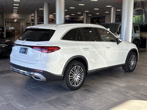 Used 2026 Mercedes-Benz GLC 300 4MATIC image 3
