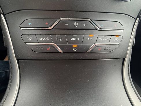 Used 2019 Ford Edge SEL w/ Equipment Group 201A AWD/4WD image 28