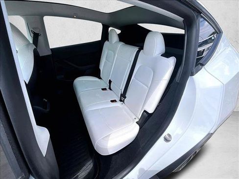 Used 2023 Tesla Model Y Performance AWD/4WD image 27