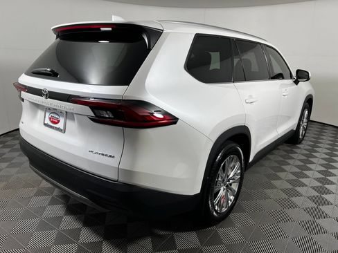 Certified 2025 Toyota Grand Highlander AWD image 5