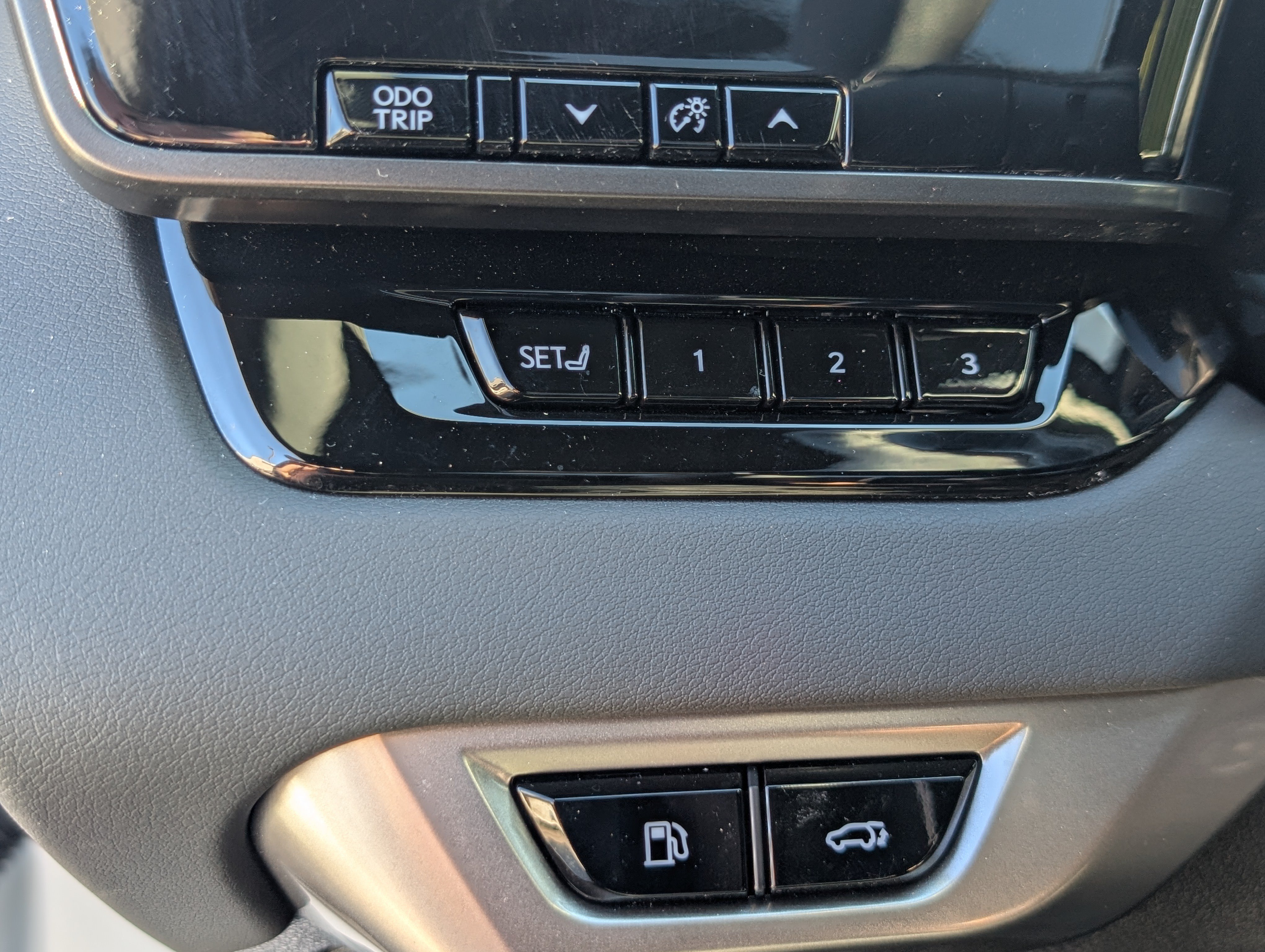 Used 2026 Lexus RX 350h AWD/4WD image 23