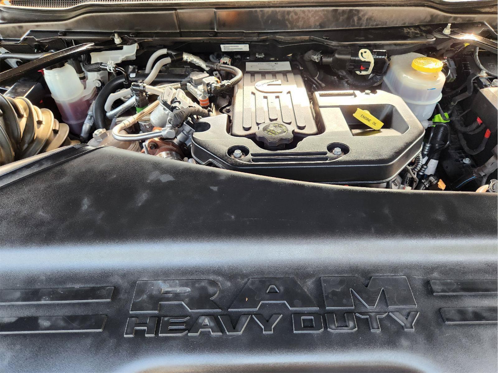 Used 2025 RAM 2500 Laramie AWD/4WD image 25