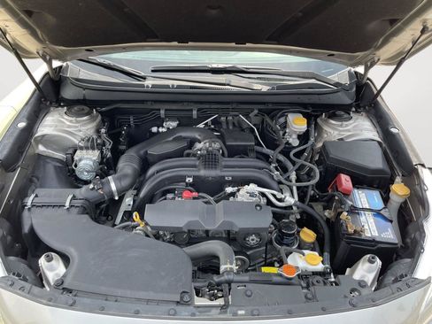 Used 2015 Subaru Outback 2.5i Limited AWD/4WD image 9