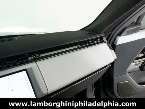 Used 2024 Land Rover Range Rover Sport image 24