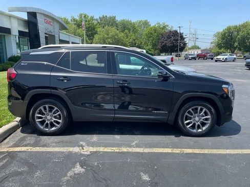 Used 2023 GMC Terrain SLT FWD image 9