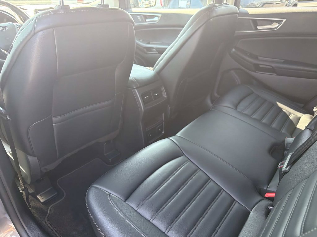 Used 2024 Ford Edge SEL w/ Convenience Package AWD/4WD image 16