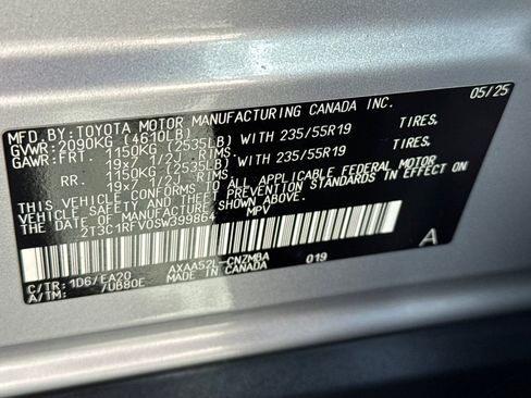 Used 2025 Toyota RAV4 XLE Premium image 29