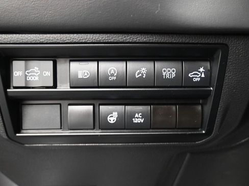 Used 2023 Toyota Tundra Platinum image 27