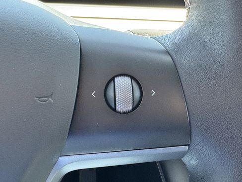 Used 2023 Tesla Model 3 Standard Range image 21