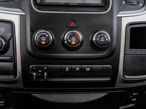 Used 2017 RAM 2500 SLT image 24