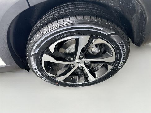 Used 2024 Chevrolet Trax RS w/ Driver Confidence Package image 11