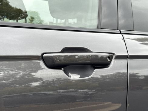 Used 2024 Jeep Grand Cherokee L Laredo image 32