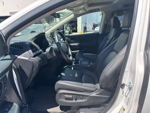 Used 2025 Honda Odyssey EX-L image 13