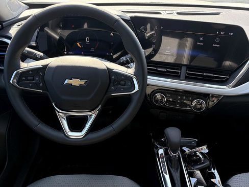 New 2026 Chevrolet Trax LT w/ LT Convenience Package image 12