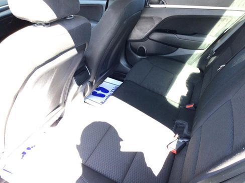 Used 2020 Hyundai Elantra Value Edition w/ Cargo Package (C1) image 17