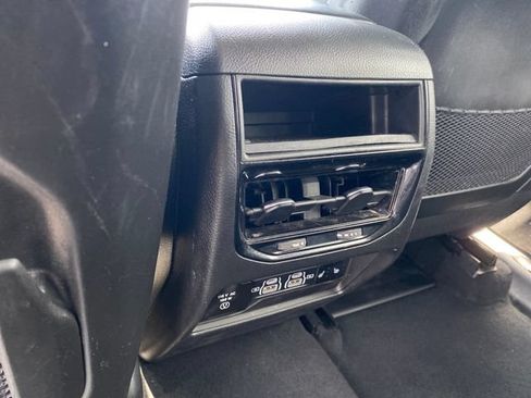 Used 2023 Jeep Grand Cherokee Limited AWD/4WD image 20