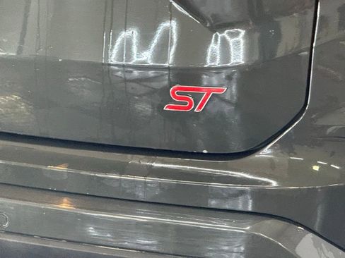 Certified 2022 Ford Edge ST w/ Equipment Group 401A image 28