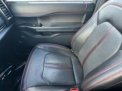 Used 2021 Ford Expedition Max Limited image 12