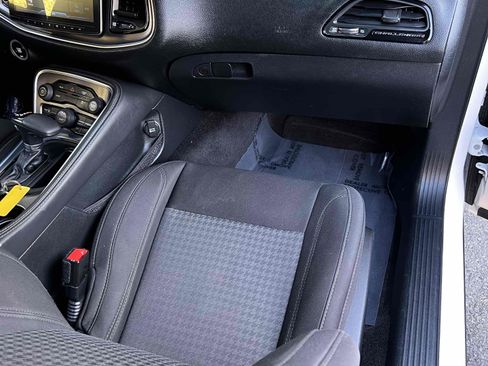 Used 2017 Dodge Challenger R/T RWD image 44