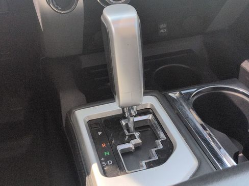 Used 2018 Toyota Tundra Platinum AWD/4WD image 22