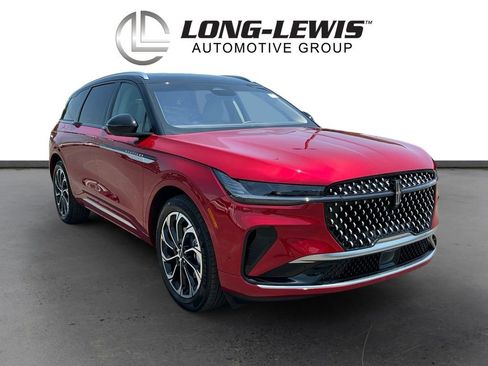 Certified 2024 Lincoln Nautilus Reserve w/ Equipment Group 202A AWD/4WD image 10