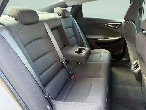 Used 2022 Chevrolet Malibu LT image 11