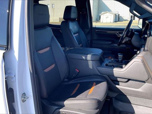 Used 2023 GMC Sierra 1500 AT4 w/ AT4 Premium Package image 8