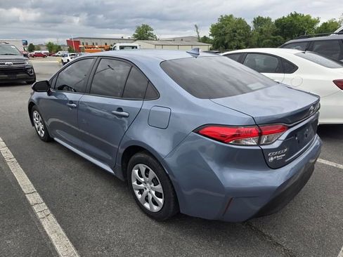 Used 2023 Toyota Corolla LE w/ LE Convenience Package FWD image 5