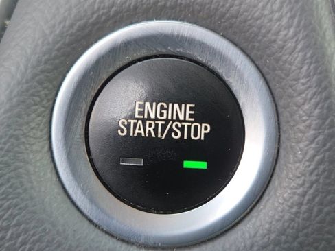 Used 2018 Chevrolet Traverse LT AWD/4WD image 37