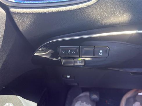 Used 2017 Toyota Prius Three Touring w/ Protection Package FWD image 29