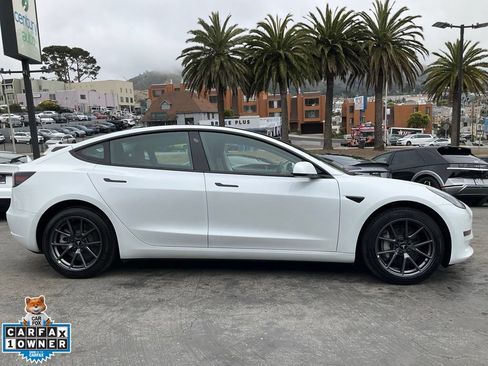 Used 2023 Tesla Model 3 Standard Range RWD image 3
