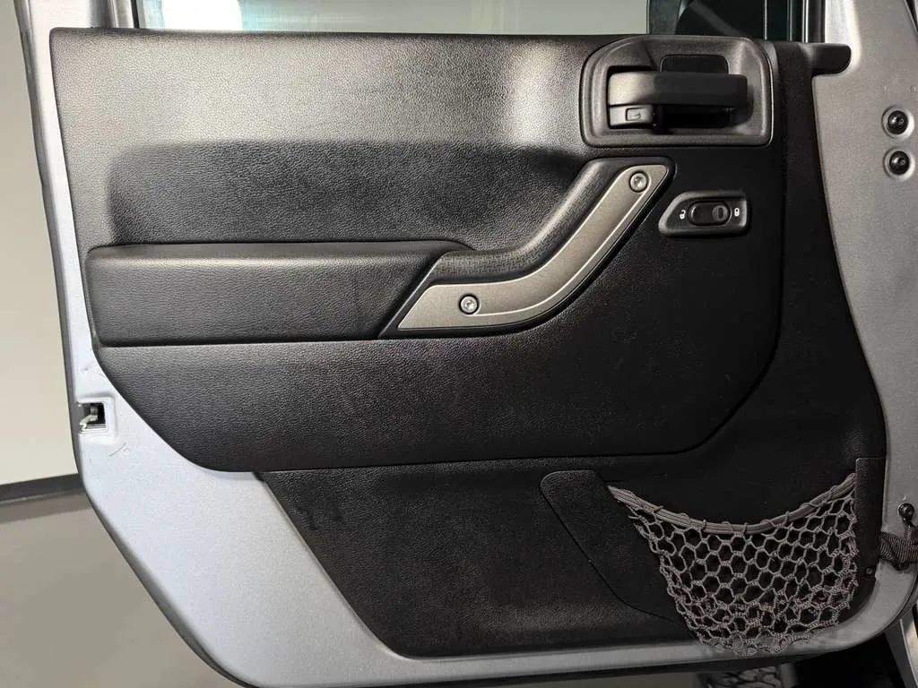 Used 2013 Jeep Wrangler Unlimited Sport AWD/4WD image 20