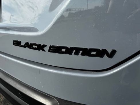 Used 2025 Honda Pilot Black Edition image 9
