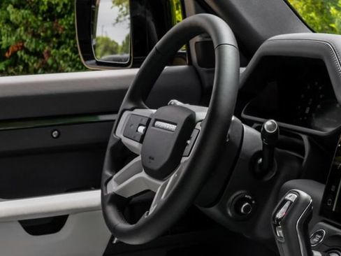 New 2026 Land Rover Defender 130 X-Dynamic SE AWD/4WD image 21