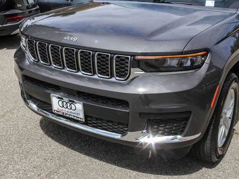 Used 2024 Jeep Grand Cherokee L Laredo w/ Trailer Tow Package RWD image 8