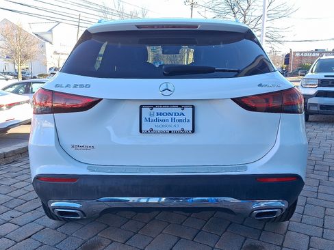 Used 2021 Mercedes-Benz GLA 250 GLA 250 image 8