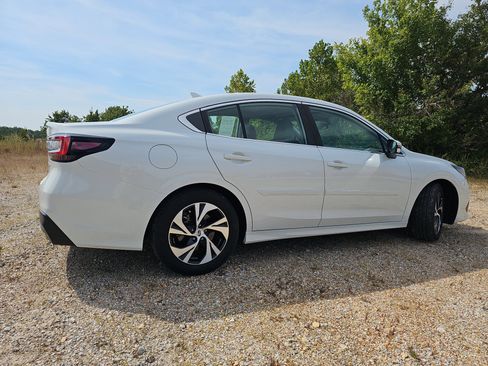 Used 2022 Subaru Legacy Premium image 3