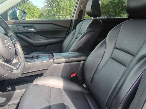 Used 2023 Nissan Rogue SV w/ SV Premium B Package FWD image 10