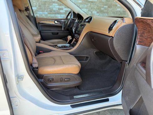 Used 2017 Buick Enclave Leather image 26