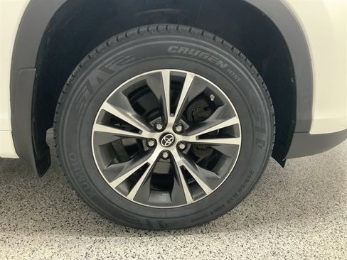 Used 2018 Toyota Highlander Plus image 13
