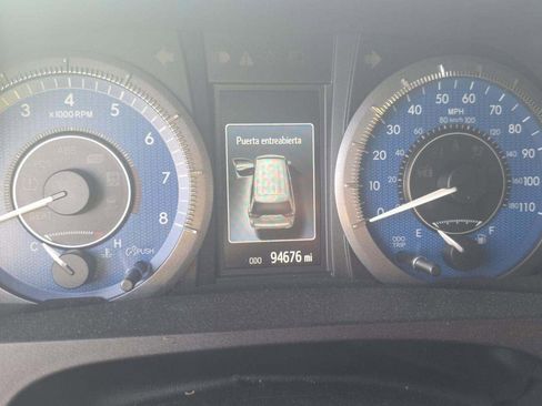 Used 2016 Toyota Sienna Limited Premium image 12