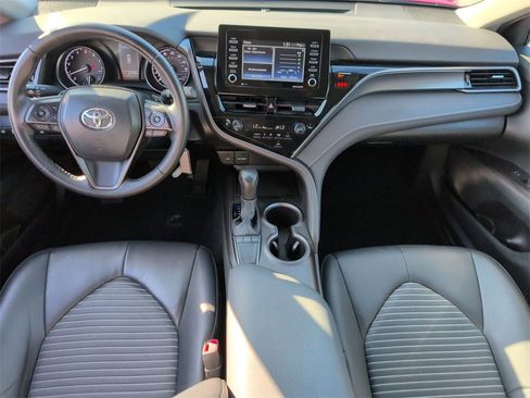 Used 2024 Toyota Camry SE image 28