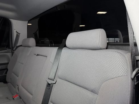 Used 2018 Chevrolet Silverado 1500 Custom w/ Custom Value Package RWD image 17